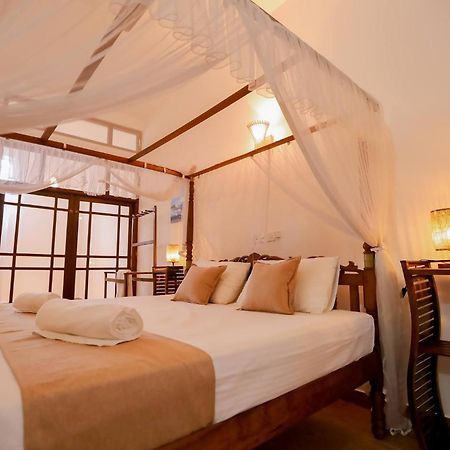 Nibbana Mirissa Hotel Extérieur photo