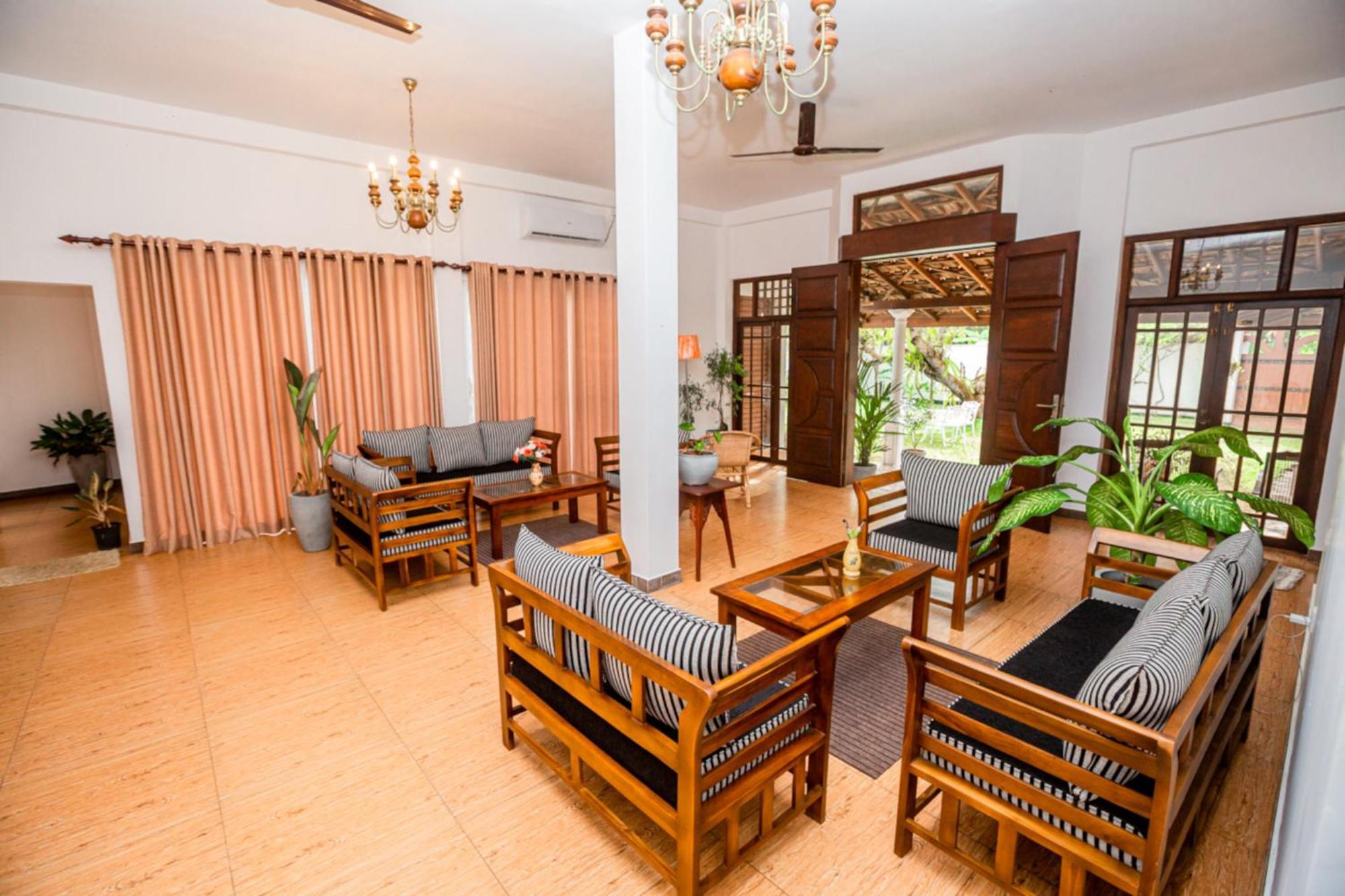 Nibbana Mirissa Hotel Extérieur photo