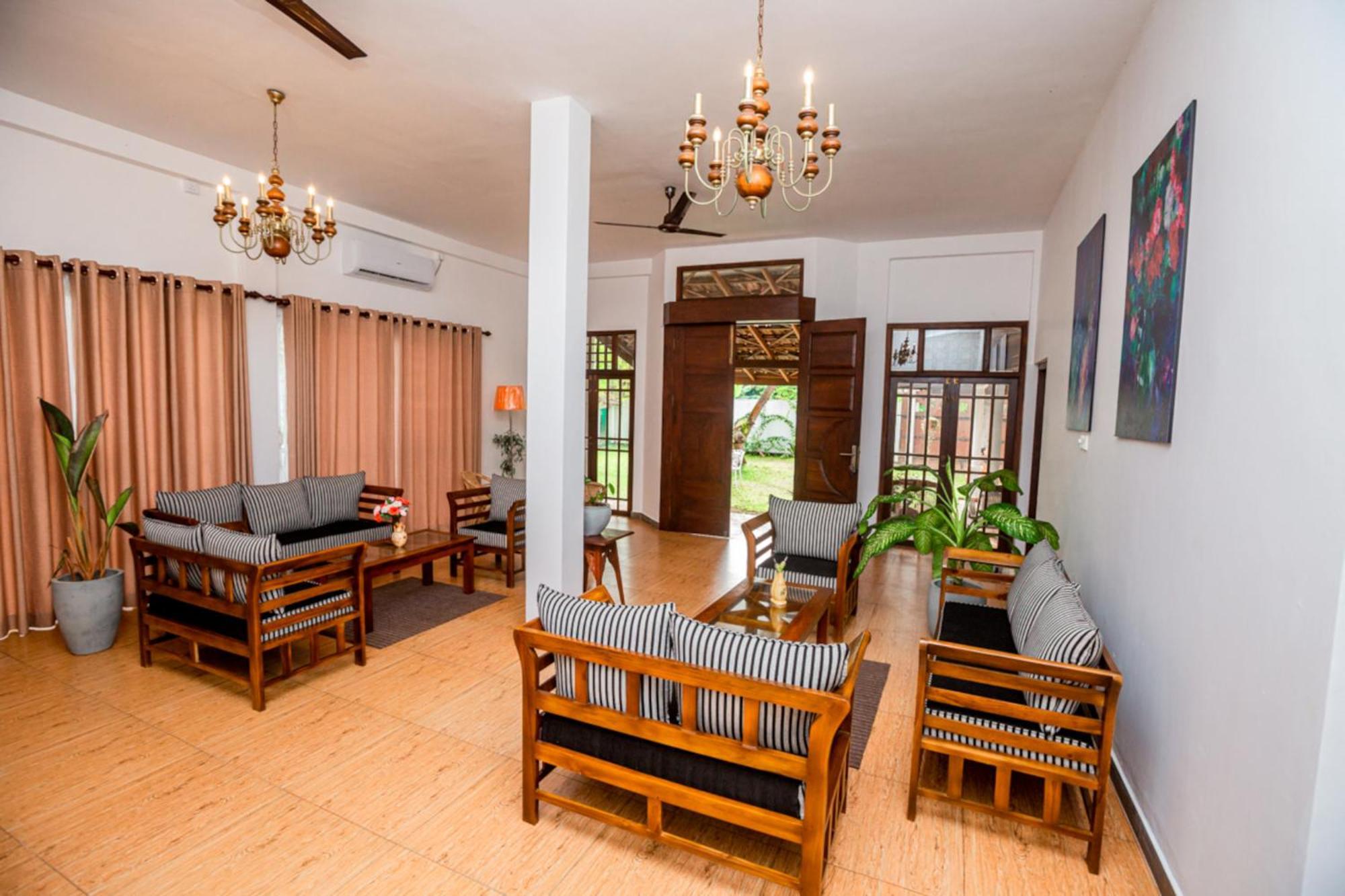 Nibbana Mirissa Hotel Extérieur photo